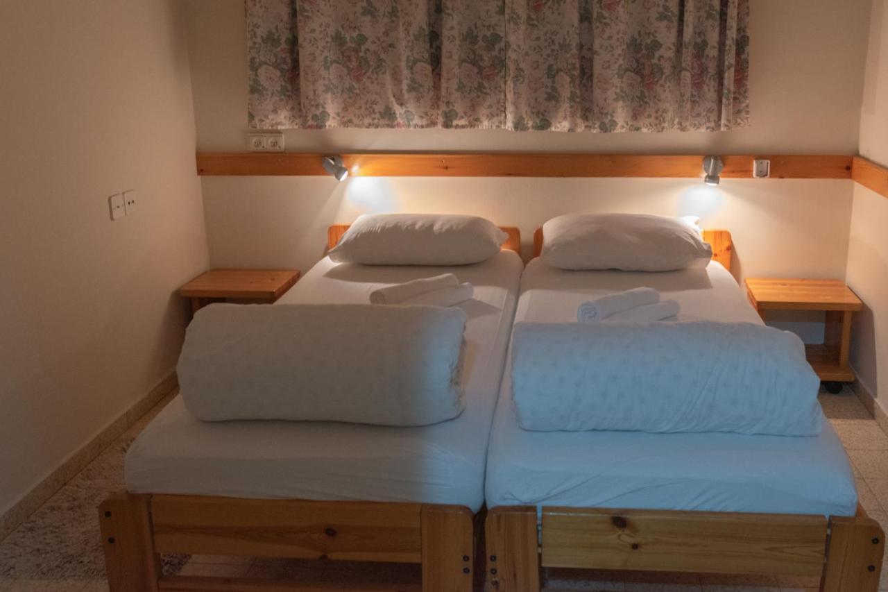 "Bakfar" Kfar Szold Country Lodging Villa Kefar Szold Bagian luar foto